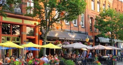 The Suites on Olde King Square Downtown Ch'town