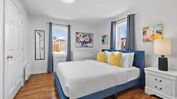 2 Schlafzimmer, Schreibtisch, BĂŒgeleisen/BĂŒgelbrett, WLAN