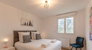 5 bedrooms, iron/ironing board, travel cot, WiFi