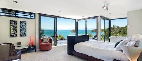 Luxury Suite, Ocean View | 4 bedrooms, free WiFi