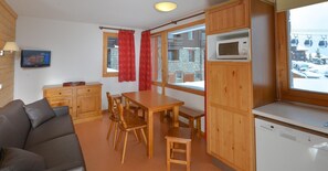 Apartment | Interior - Beautiful Apartment With Balcony (Les Allues)
