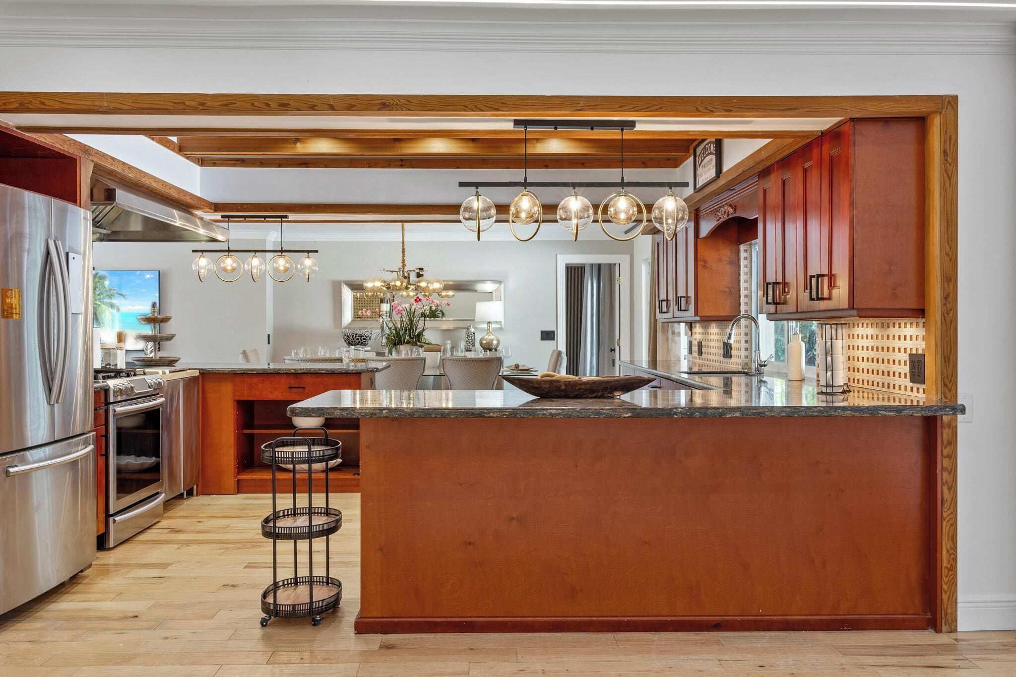 Uuni, liesi, astianpesukone