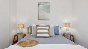 2 bedrooms, bed sheets