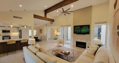 High-End Mid-Century Condo on the golf course. NEW