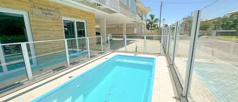 Utomhuspool