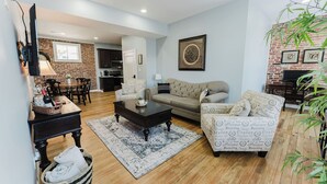 Unclassified image, 5 of 22, button - Walk to Arch, Stadium & Dome! 2BR/2BA Downtown Gem ready for you and your family (St. Louis)