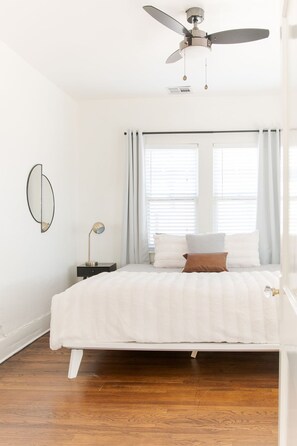 2 bedrooms, desk, iron/ironing board, travel cot