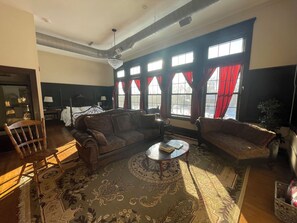 蜜月套房 | 熨斗/熨板、免费 WiFi