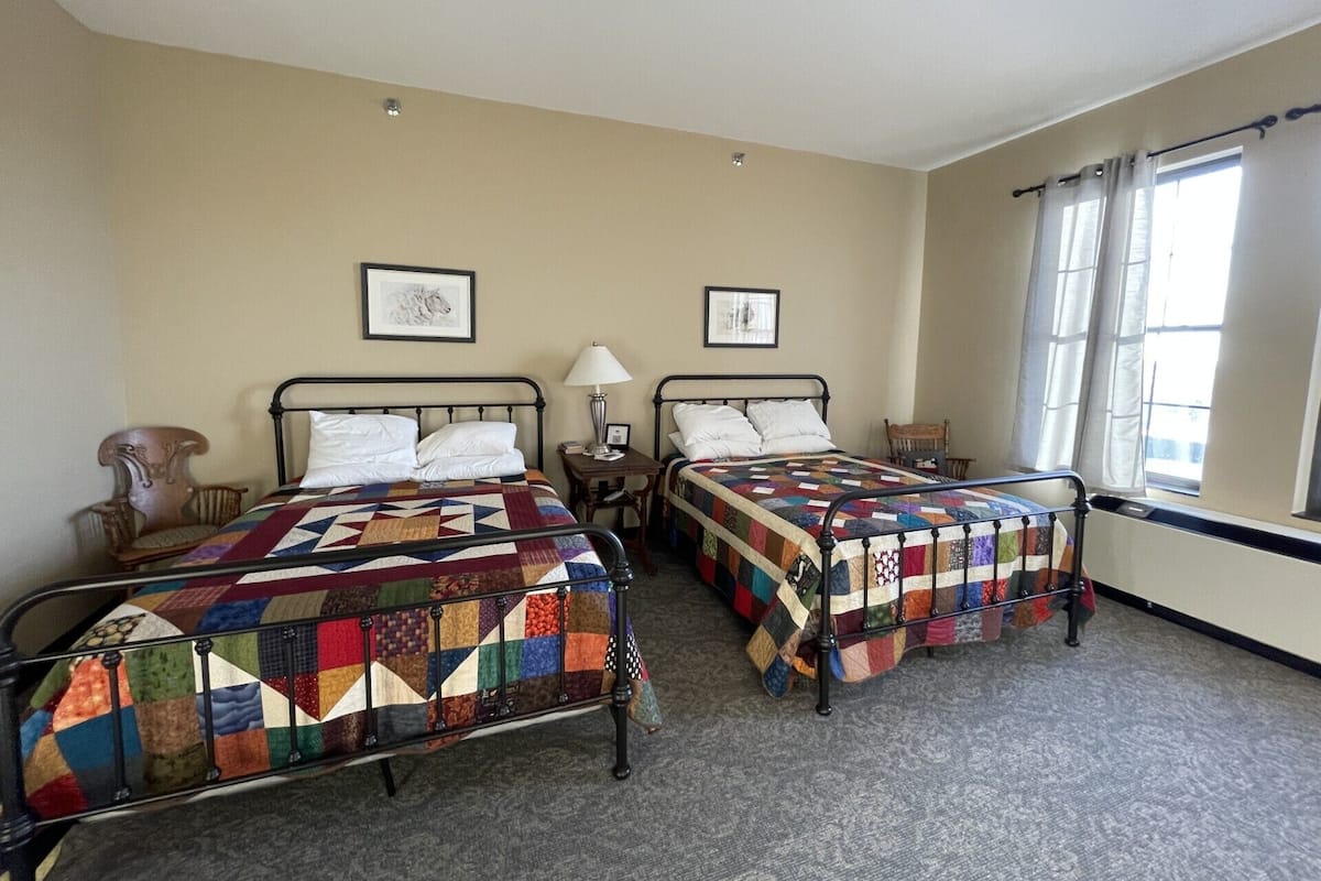1 bedroom, iron/ironing board, free WiFi