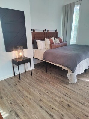 Room - Haile Village Condo, Beautiful Perfection. (Gainesville)
