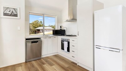 Hill View Cottages - Sail B