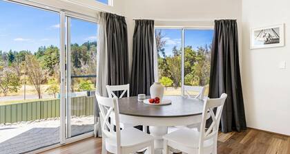 Hill View Cottages - Sail B