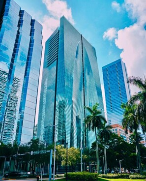 Front of property - AKA Brickell Condo Free Parking by Palermo Home Miami (Miami)