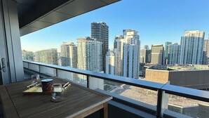 Unclassified image, 3 of 51, button - AKA Brickell Condo Free Parking by Palermo Home Miami (Miami)