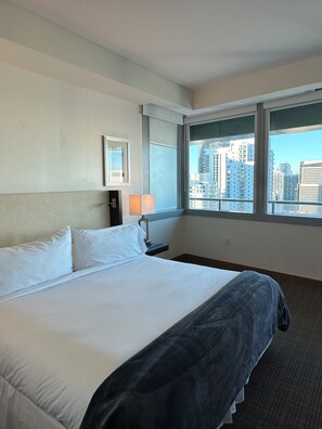 Deluxe Apartment, Balcony, Partial Sea View | 1 bedroom, in-room safe, desk, laptop workspace - AKA Brickell Condo Free Parking by Palermo Home Miami (Miami)