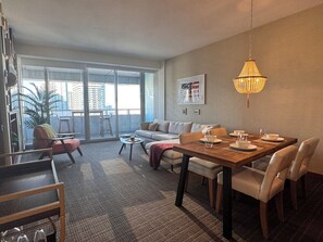 Living area - AKA Brickell Condo Free Parking by Palermo Home Miami (Miami)