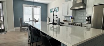 Spacious 5-bedroom house on Mustang Island with private beach access.Sleeps 11