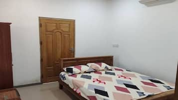 2 bedrooms, bed sheets