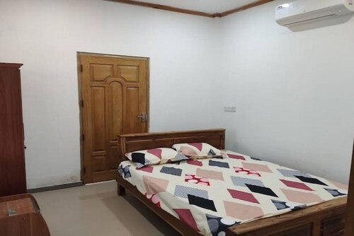 Jaffna Travel & Guest Inn: 2 AC Bedroom first floor AC house with free parking

