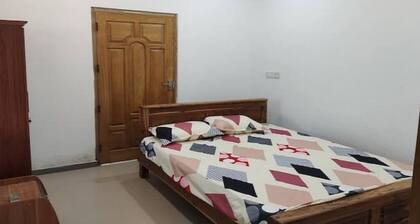 Jaffna Travel & Guest Inn: 2 AC Bedroom first floor AC house with free parking