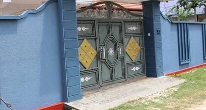 Jaffna Travel & Guest Inn: 2 AC Bedroom first floor AC house with free parking