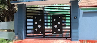 Jaffna Travel & Guest Inn: 3 AC Bedroom house
with free parking