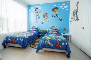 6 habitaciones, tabla de planchar con plancha, wifi y ropa de cama 
