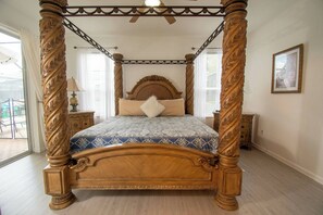 6 bedrooms, iron/ironing board, WiFi, bed sheets - Stunning 6 bedroom vacation villa (Kissimmee)