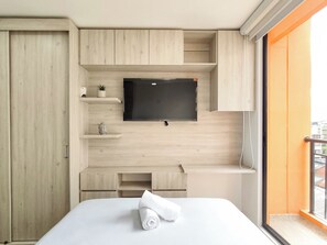 1 bedroom, desk, iron/ironing board, WiFi