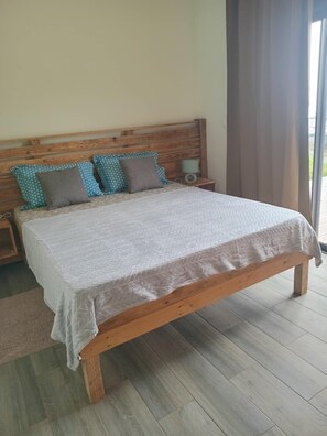 4 Schlafzimmer, Bügeleisen/Bügelbrett, Reisekinderbett, WLAN