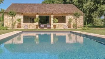 Piscine extérieure