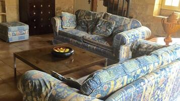 TV connectée, baby-foot, vidéothÚque