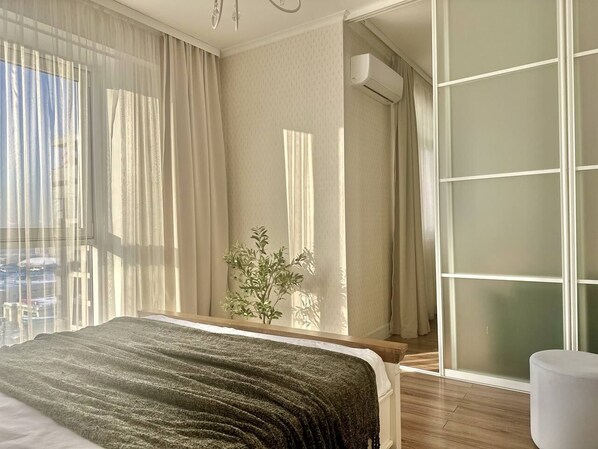1 bedroom, iron/ironing board, WiFi, bed sheets