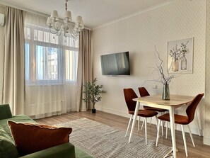 Interior - Chic 1-bedroom apartment with Mountain view, WiFi and AC (Almaty)
