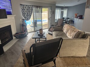 TV connectée, baby-foot, table de tennis de table