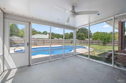 Capt Booty’s Pool & Pet Friendly Pirate House! Near Johnson Beach & Perdido Key!