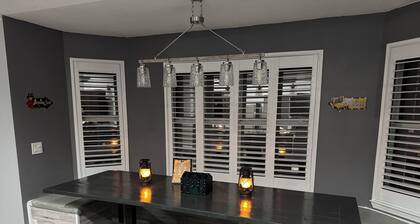 Capt Booty’s Pool & Pet Friendly Pirate House! Near Johnson Beach & Perdido Key!