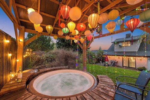 Lakeview Tranquility Hot Tub Retreat Coffee Bar - Dog Friendly