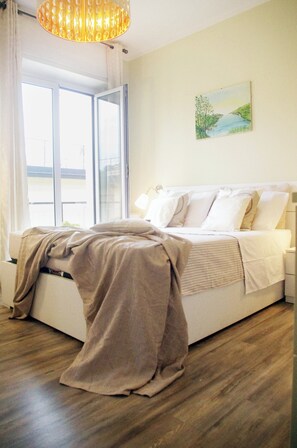 3 bedrooms, free WiFi, bed sheets - Quick Home Wave - Two Bedroom Apartment, Sleeps 5 (Finale Ligure)