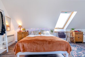 1 bedroom, WiFi, bed sheets