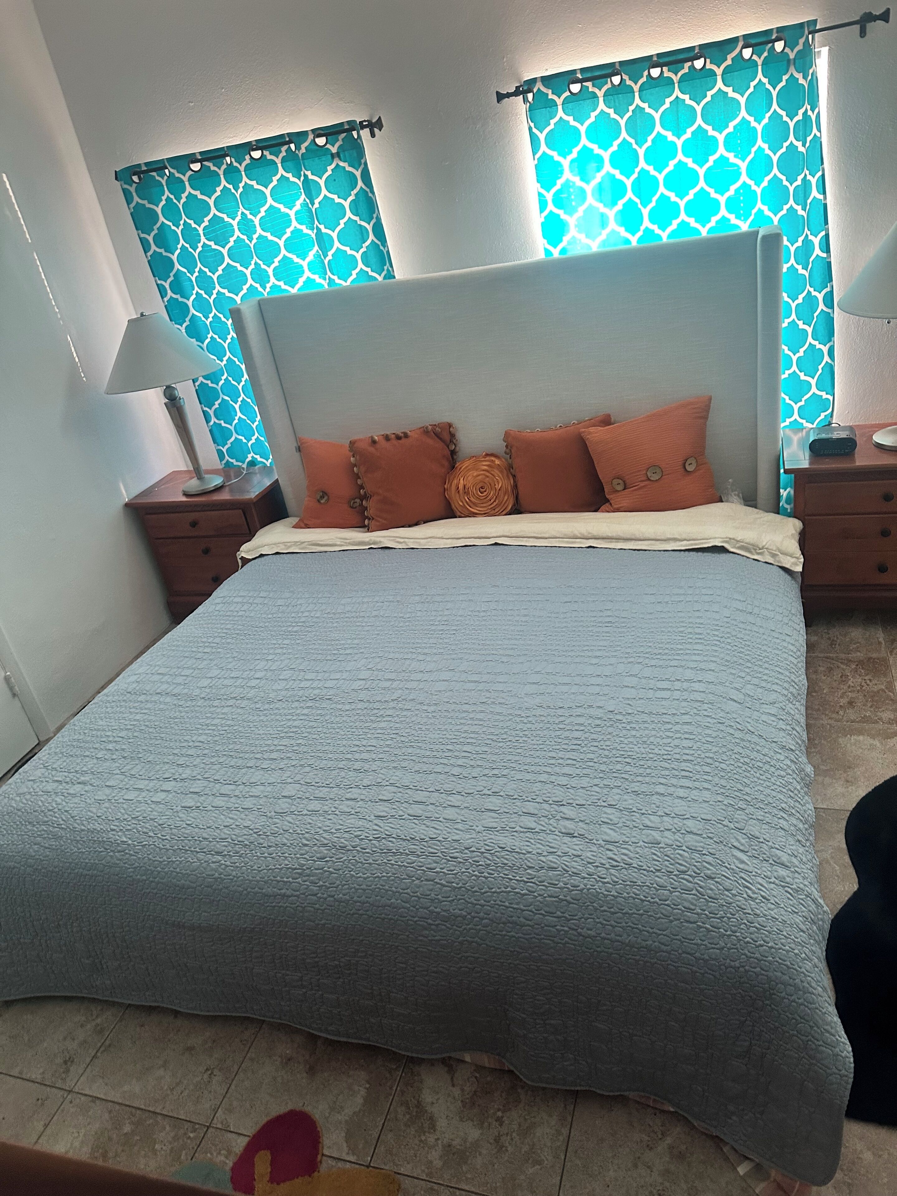 1 多间卧室、熨斗/熨衣板、WiFi、床单