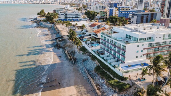 Exterior - Charming 2-bedroom apartment with WiFi, AC in lovely Jardim Oceania João Pessoa (Jardim Oceania João Pessoa)