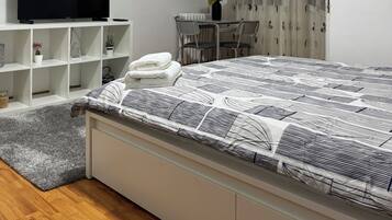 1 chambre, fer et planche Ă  repasser, Wi-Fi gratuit, draps fournis