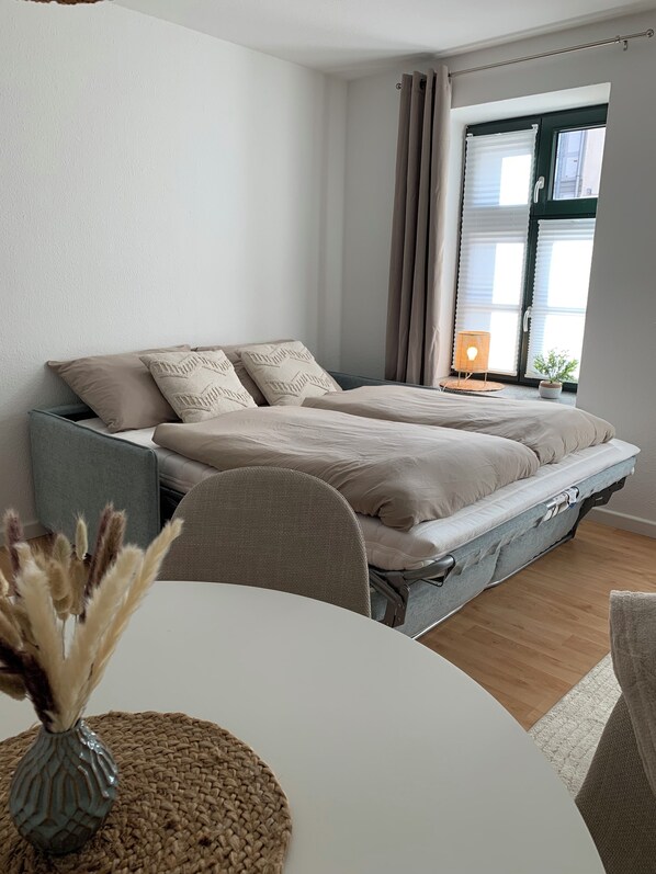 1 bedroom, WiFi, bed sheets