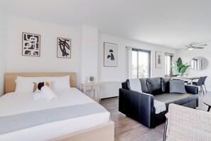 Appartement, uitzicht op stad | 1 slaapkamer, luxe beddengoed, verduisterende gordijnen