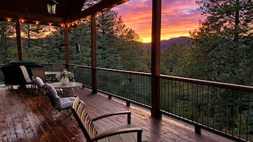 تناول الطعام بالخارج