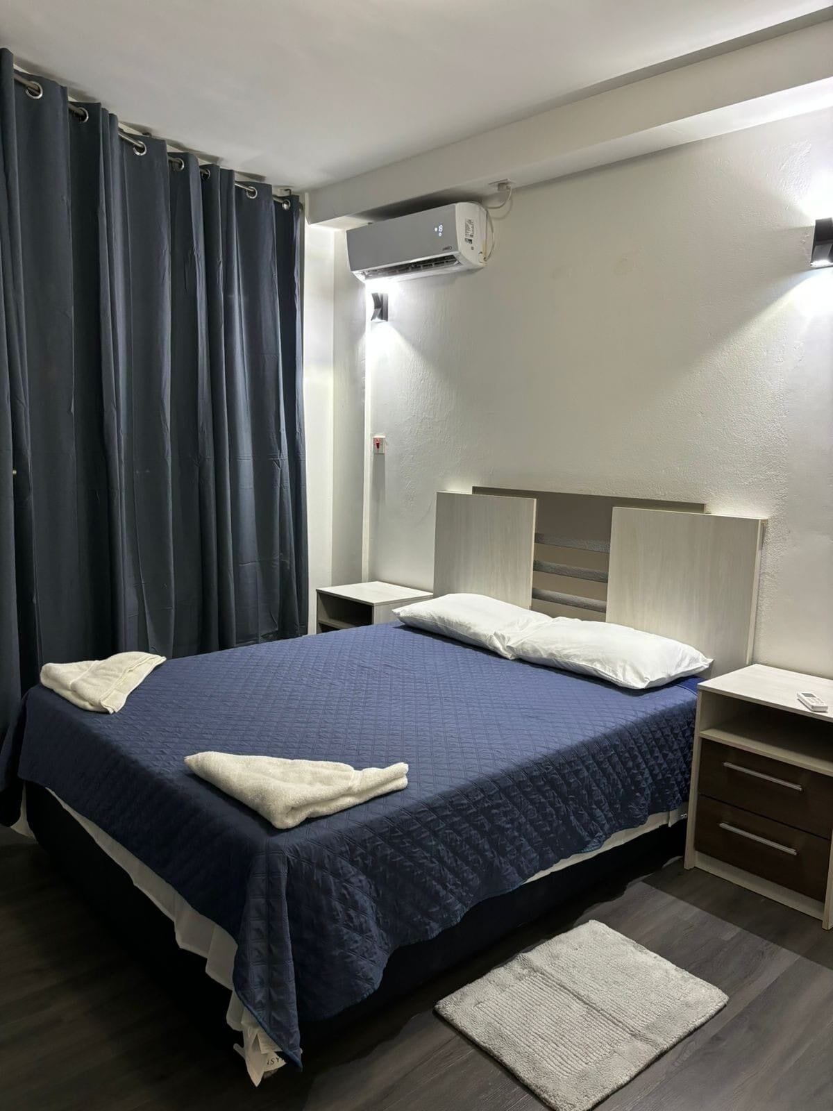 2 chambres, fer et planche à repasser, accès Internet, draps fournis
