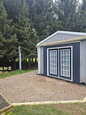 Exterior detail - Cozy Pondside Retreat  - near Oneonta & Cooperstown (East Meredith)
