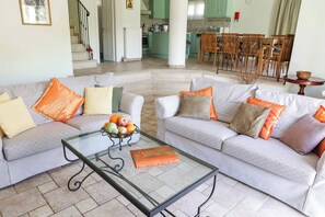 Villa (4 Bedrooms) | Intérieur