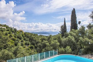 Villa (4 Bedrooms) | Interior